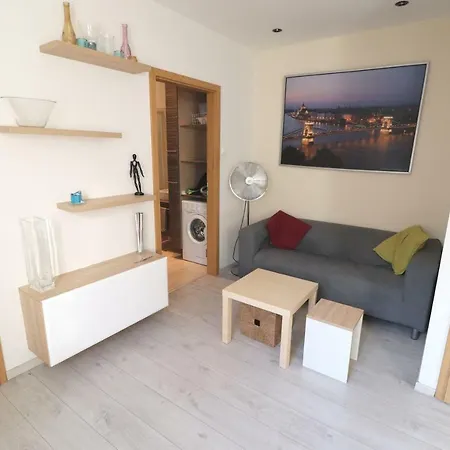 Bplodge Bakats Square * 布达佩斯